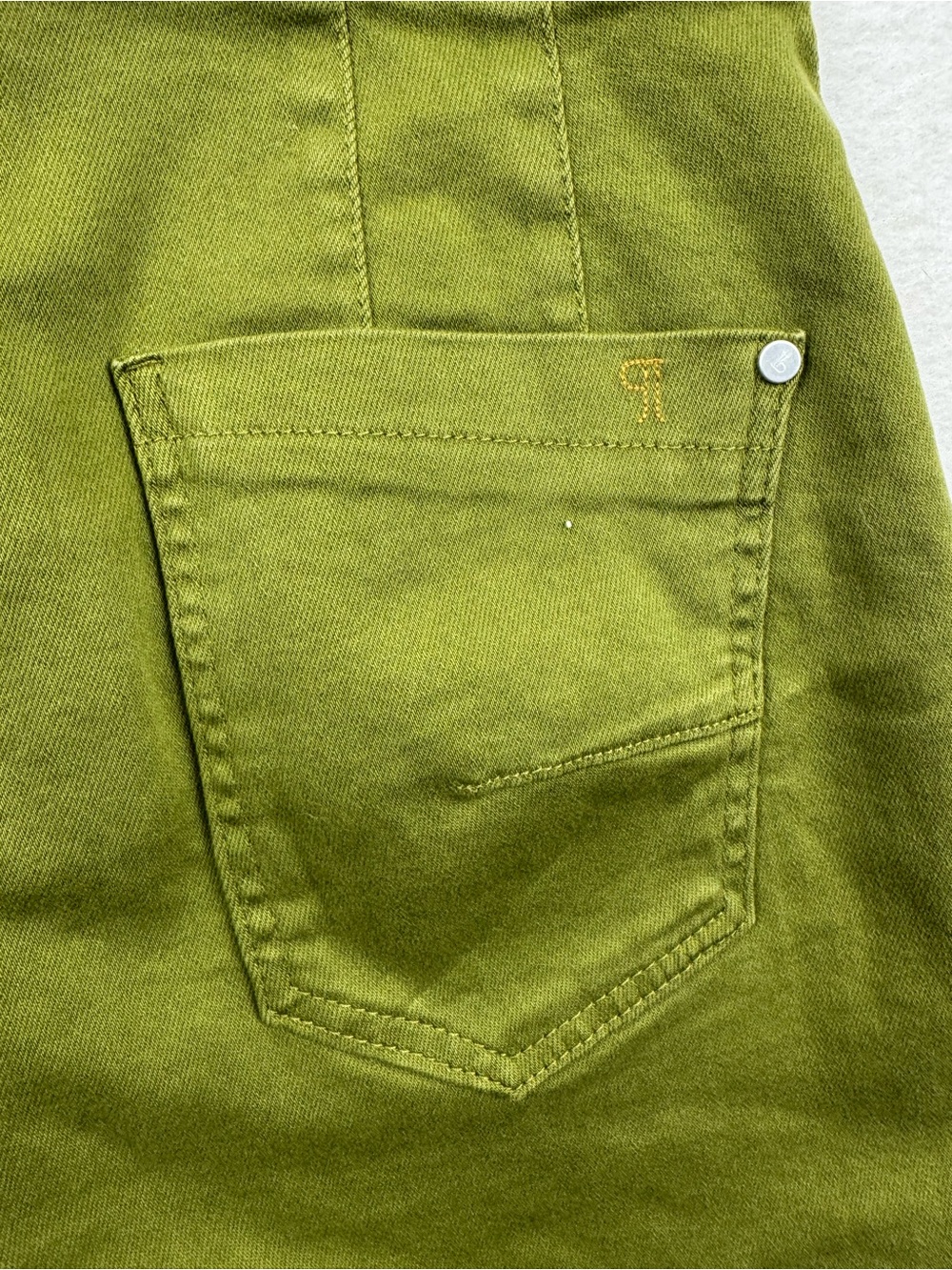 NWT Pilcro by Anthropologie Utility Romper Shorts Jumpsuit Moss Green Size 4 - Picture 10 of 10